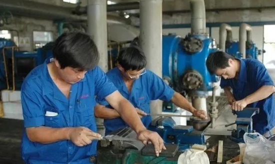 钳工面试必考40题，看你能答出多少？